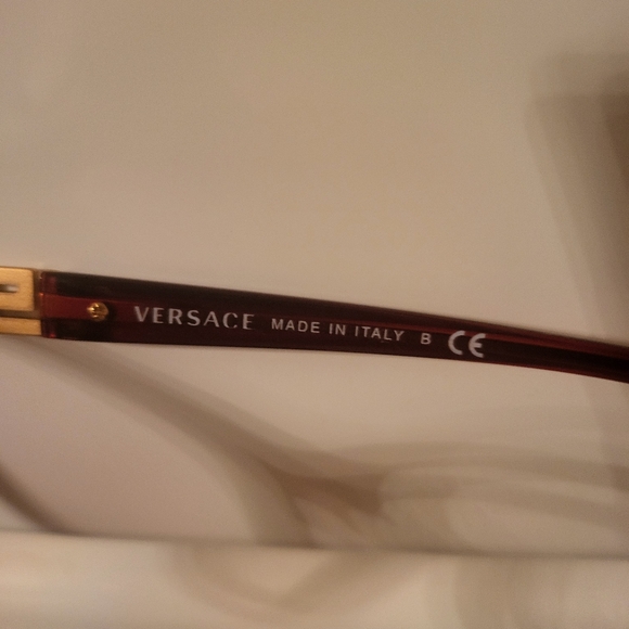 Brand new Versace glasses - Picture 5 of 6